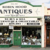 坎特伯雷历史悠久的罗宾汉古董店出售