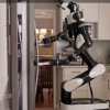 丰田研究所正在使用新的解决方案 使用虚拟现实技术训练家用机器人