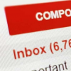 如何在苹果iPhone上的Gmail中启用暗模式