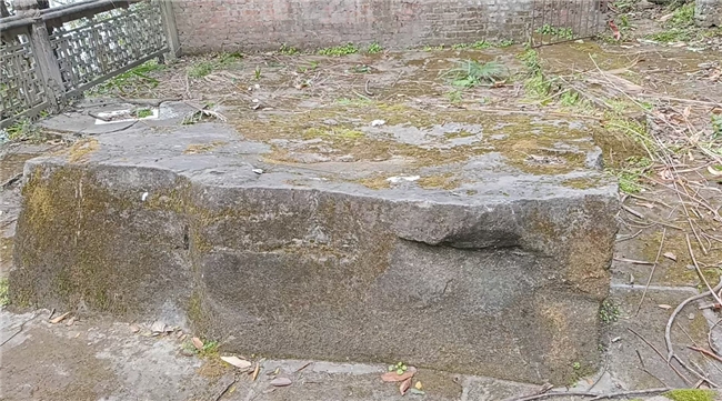 阆中大佛寺佛塌