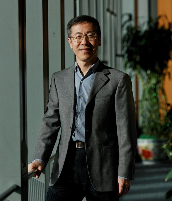 华能国际黄朝权获得第十届金紫荆最佳董事会秘书奖