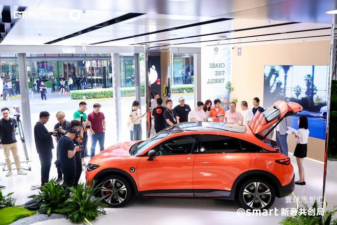 smart新奢共创局：做风暴时代的达尔文雀